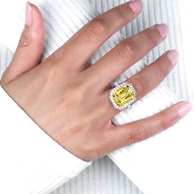 Fancy Coloured Diamond Rings