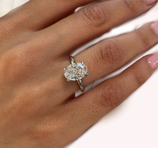 Oval Cut Platinum Diamond Engagement Rings